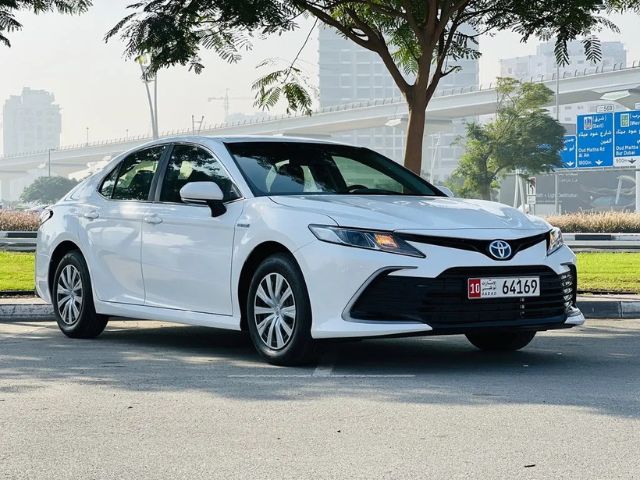 TOYOTA CAMERY